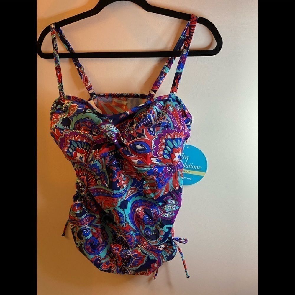 Womenâsâswimâsolutions noâwalllâflowers.âPrinted - Picture 2 of 5